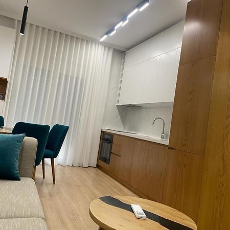 City Center Apartment Kafe Flora 地拉那 外观 照片
