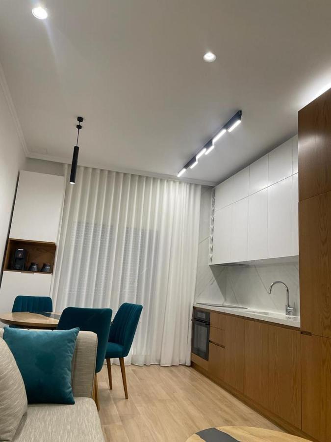 City Center Apartment Kafe Flora 地拉那 外观 照片