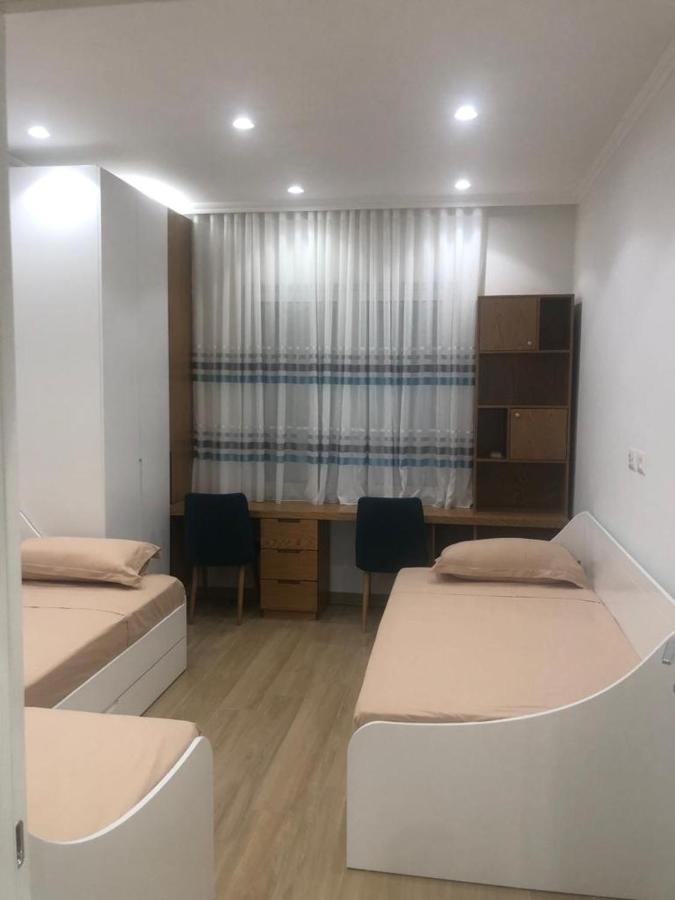 City Center Apartment Kafe Flora 地拉那 外观 照片