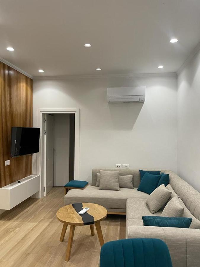City Center Apartment Kafe Flora 地拉那 外观 照片