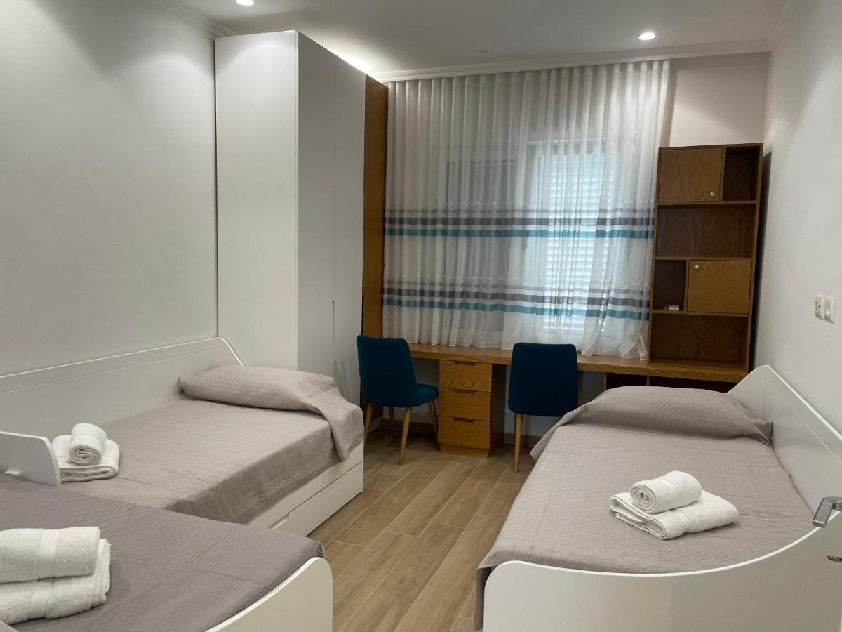 City Center Apartment Kafe Flora 地拉那 外观 照片